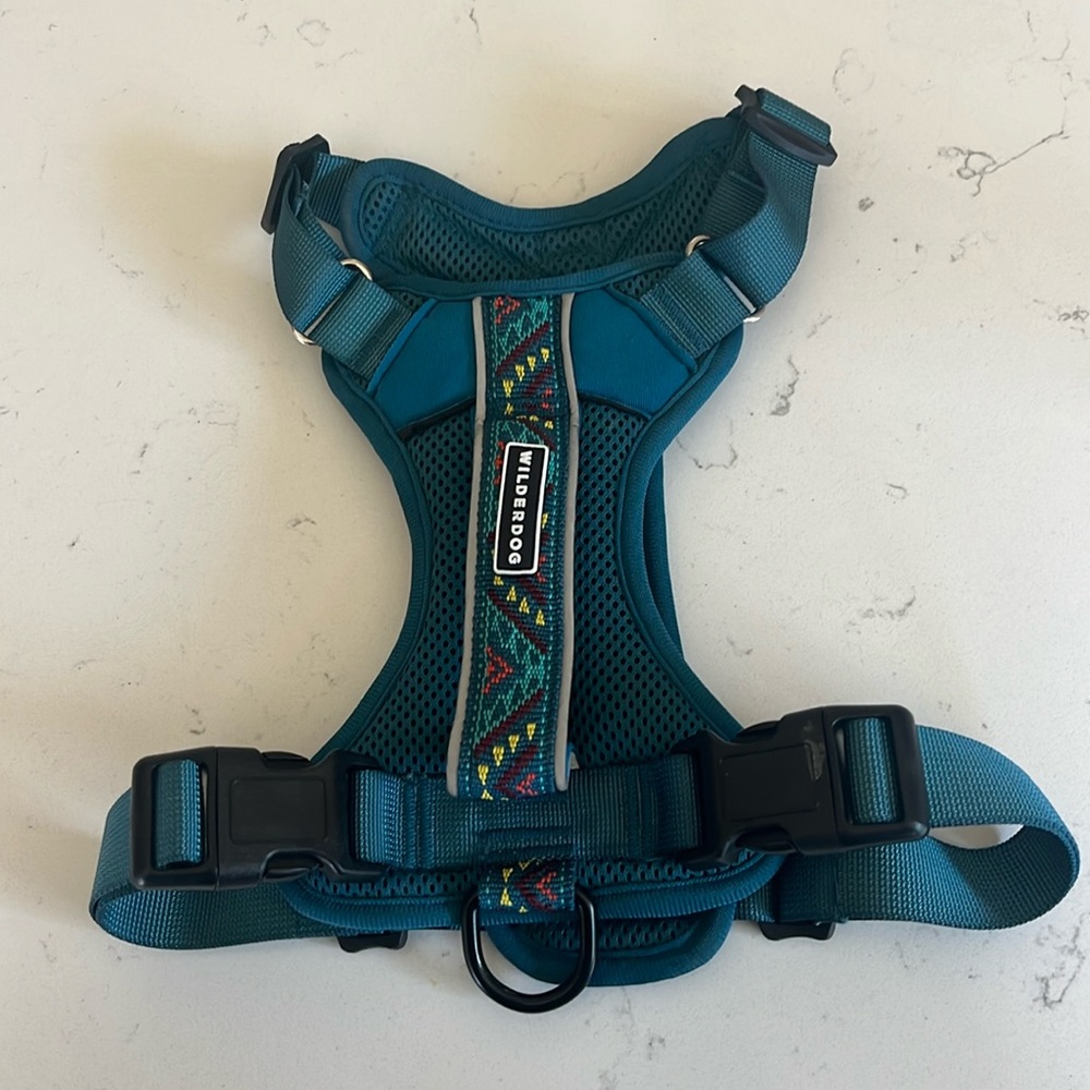 Wilderdog harness size Medium - like new
